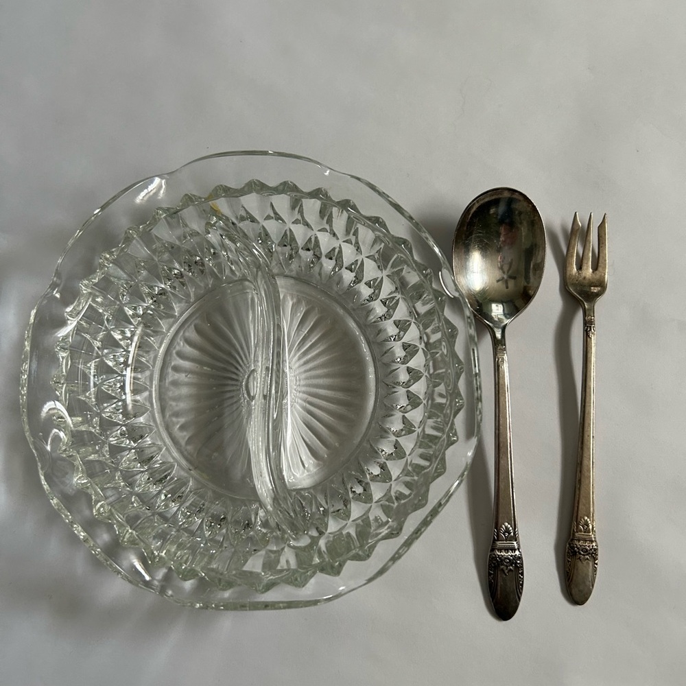 Oneida Clear Glass Plate with Silver Utensils
